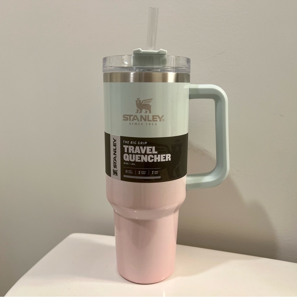 RARE Stanley Adventure Quencher Travel Tumbler Cup 40oz Spearmint Parfait Ombre